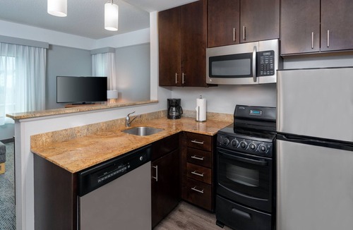 Cheektowaga Hotel | TownePlace Suites Buffalo Airport