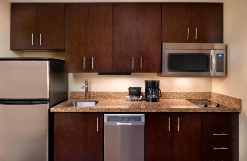 Thunder Bay Hotel | TownePlace Suites by Marriott Thunder Bay