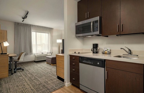 Alexandria Hotel | TownePlace Suites by Marriott Alexandria
