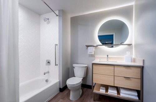 Brunswick Hotel | Towneplace Suites by Marriott Brunswick