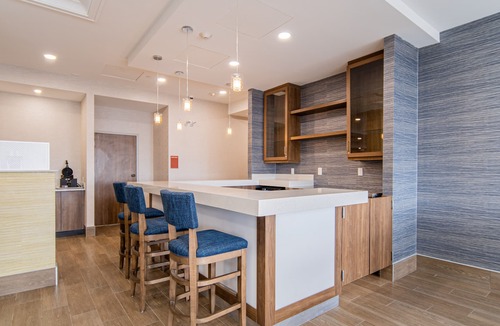 Brantford Hotel | TownePlace Suites by Marriott Brantford and Conference Centre