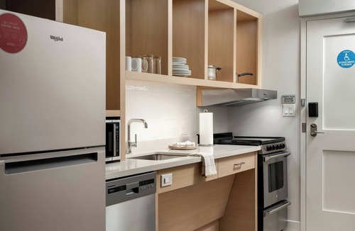 Tecumseh Hotel | Towneplace Suites By Marriott Tecumseh Windsor