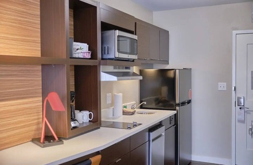 Aberdeen House | Towneplace Suites By Marriott