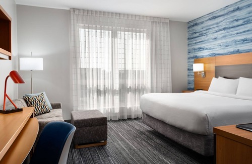 Champaign Hotel | TownePlace Suites by Marriott Champaign Urbana/Campustown