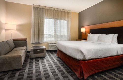Cleveland Hotel | TownePlace Suites by Marriott Cleveland