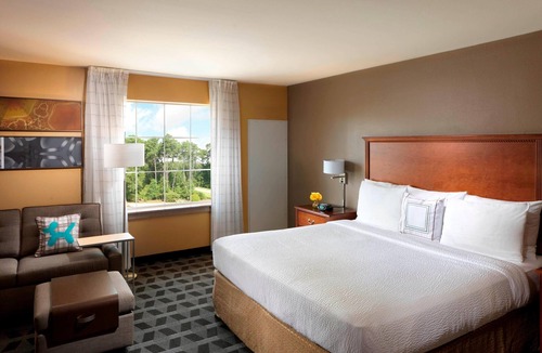 Shenandoah Hotel | TownePlace Suites by Marriott Houston North/Shenandoah