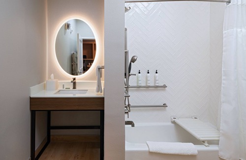 The Fountains Hotel | TownePlace Suites by Marriott Stafford Sugar Land