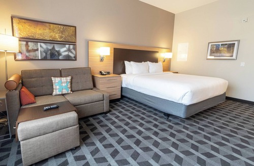 Petawawa Hotel | TownePlace Suites by Marriott Petawawa