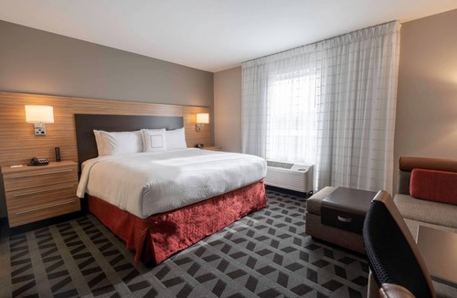Clinton Hotel | TownePlace Suites by Marriott Clinton