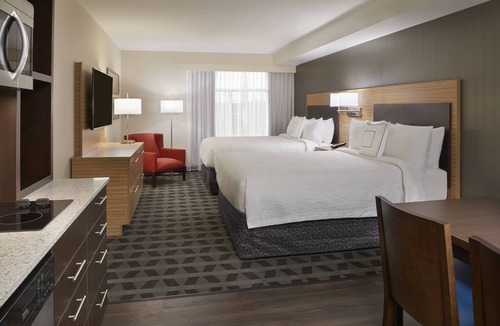Oshawa Hotel | TownePlace Suites by Marriott Oshawa