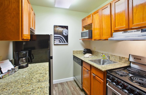 Dearborn Hotel | TownePlace Suites by Marriott Detroit Dearborn