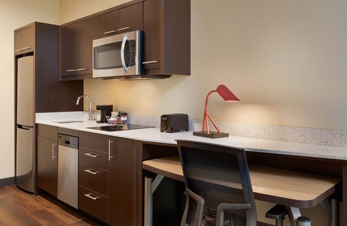 Oakville Hotel | TownePlace Suites by Marriott Toronto Oakville