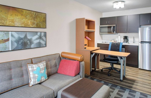 Greenwich Hotel | TownePlace Suites by Marriott Wichita East