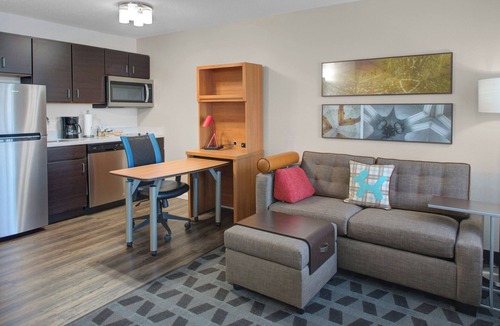 Greenwich Hotel | TownePlace Suites by Marriott Wichita East