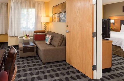 Southern Crossing Hotel | TownePlace Suites by Marriott Bend