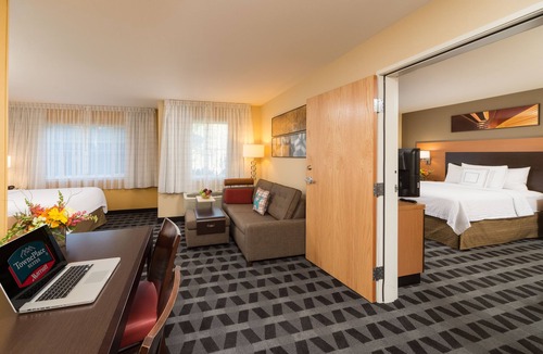 Southern Crossing Hotel | TownePlace Suites by Marriott Bend