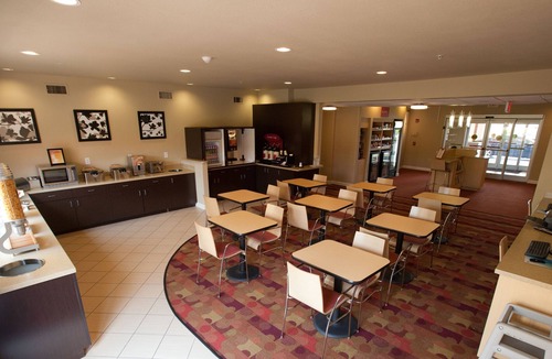 Clute Hotel | TownePlace Suites by Marriott Lake Jackson Clute