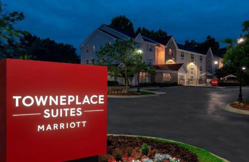 Windsor Forest Hotel | TownePlace Suites Savannah Midtown