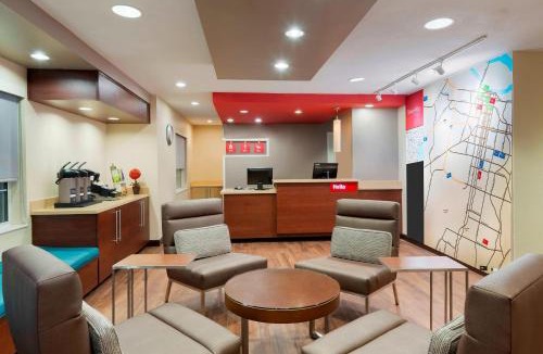 Windsor Forest Hotel | TownePlace Suites Savannah Midtown