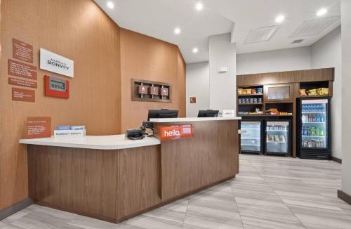 Lacy-Lakeview Hotel | TownePlace Suites Waco Northeast