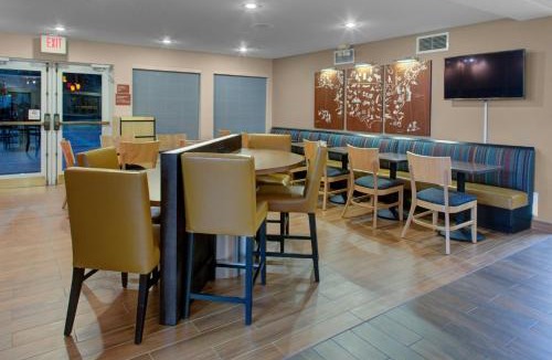 Greenwich Hotel | TownePlace Suites Wichita East