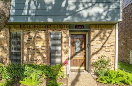 Briarforest House | Townhome at a convenient location