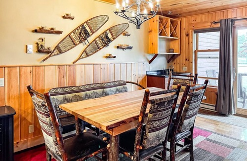 Inlet House | Townhome E3 - 4th Lake