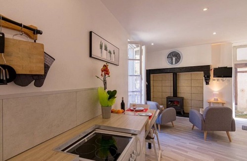 Segur-le-Chateau House | Townhome