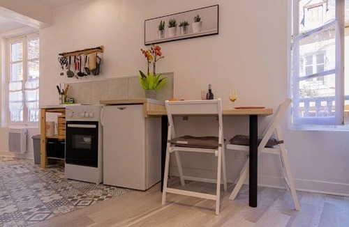 Segur-le-Chateau House | Townhome