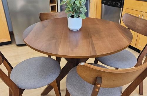 Central - Terry House | Townhome Hospital District King Bed + Garage