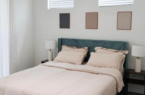 Hunter's Point Apartment | Townhome in North Austin