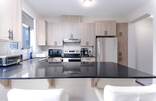 Ottawa Division House | TownHome In Ottawa!