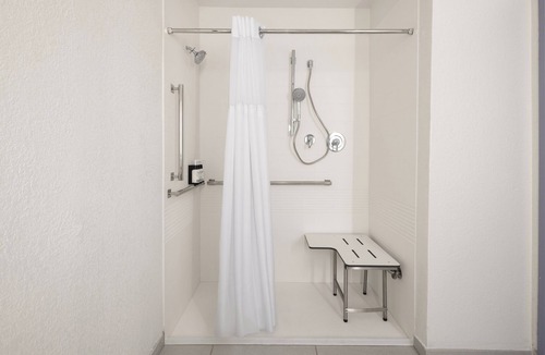 Cordova Hotel | Townhome Inn And Suites