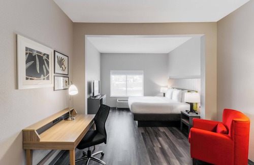 Cordova Hotel | Townhome Inn And Suites