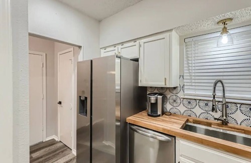 North San Antonio - SAT House | Townhome Medical Ctr/Six Flags/La Cantera/Rim