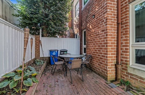 Fitler Square House | Townhome | Patio | Parking | Hosted By StayRafa