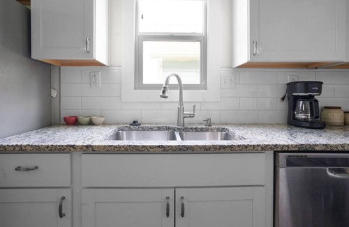 Near Northside Apartment | Townhome Sleeps 8, Pet Friendly!