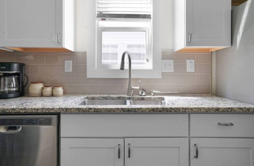 Near Northside Apartment | Townhome Sleeps 8, Pet Friendly!