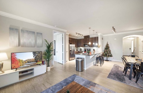 McNeil Apartment | Townhome W a pool in North Austin 5418