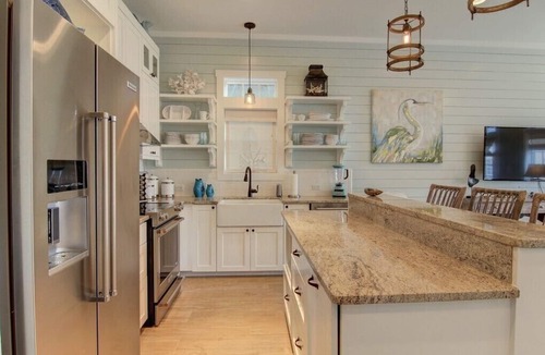 Cinnamon Shore House | Townhome w/Shabby-Chic Style@Cinnamon Shore+Great Pools & Amenities!