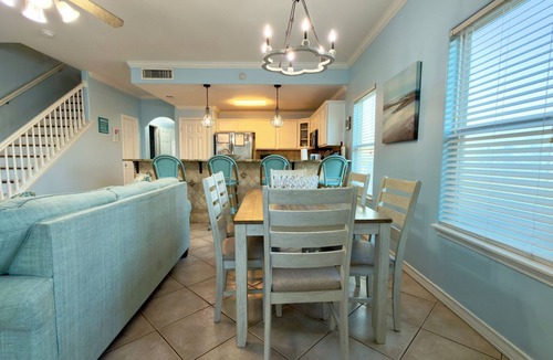 Corpus Christi House | Townhome, Water Views, Easy Parking