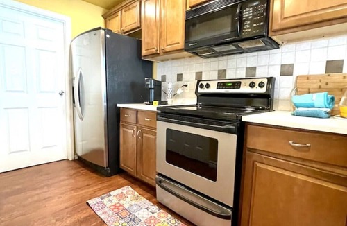 Carmody House | Townhome with Dedicated Workspace, WIFI, Garage