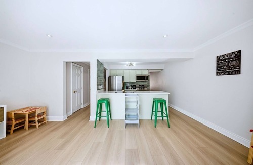 Burlington Condo | Townhome with Parking Ideal for Longer Stays
