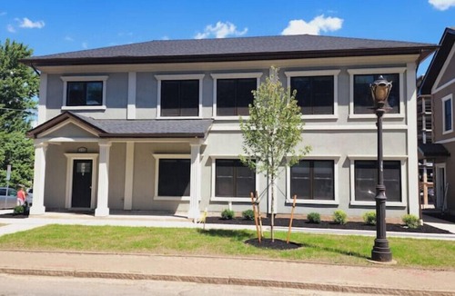 Downtown Niagara Falls House | Townhomes at the Falls - 310 A lower - Buffalo Aven2 Blocks from the Falls!
