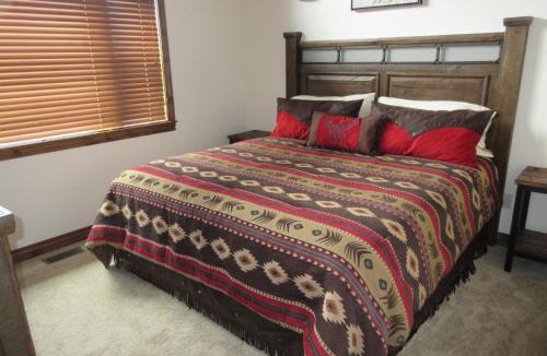 Afton Apartment | Townhomes on the Green