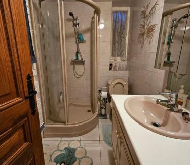 Colombes House | Townhouse 10 minutes from Paris SLZ
