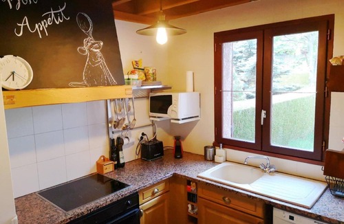 Sainte-Leocadie House | Townhouse 3 rooms Pool, Paddle Court, Fireplace & Private Garden