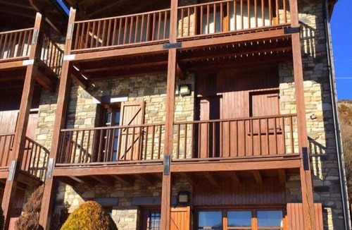Isovol House | Townhouse 3 rooms Pool, Fireplace, Cadí Views, 8 Pax