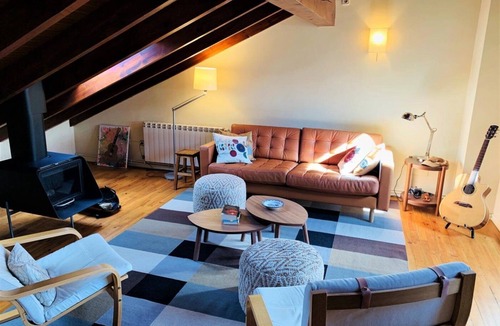 Llivia House | Townhouse 4 rooms Pool, Fireplace, Wi-Fi & Pet-Friendly