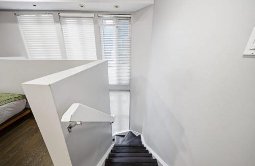 King West Village Apartment | Townhouse Condo Loft for 4 - 2 Beds